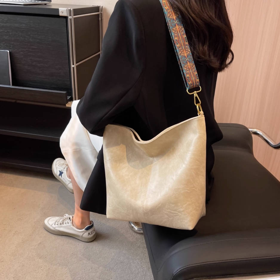 Square Leather Casual Daily High-Capacity T-o-t-e B-a-g