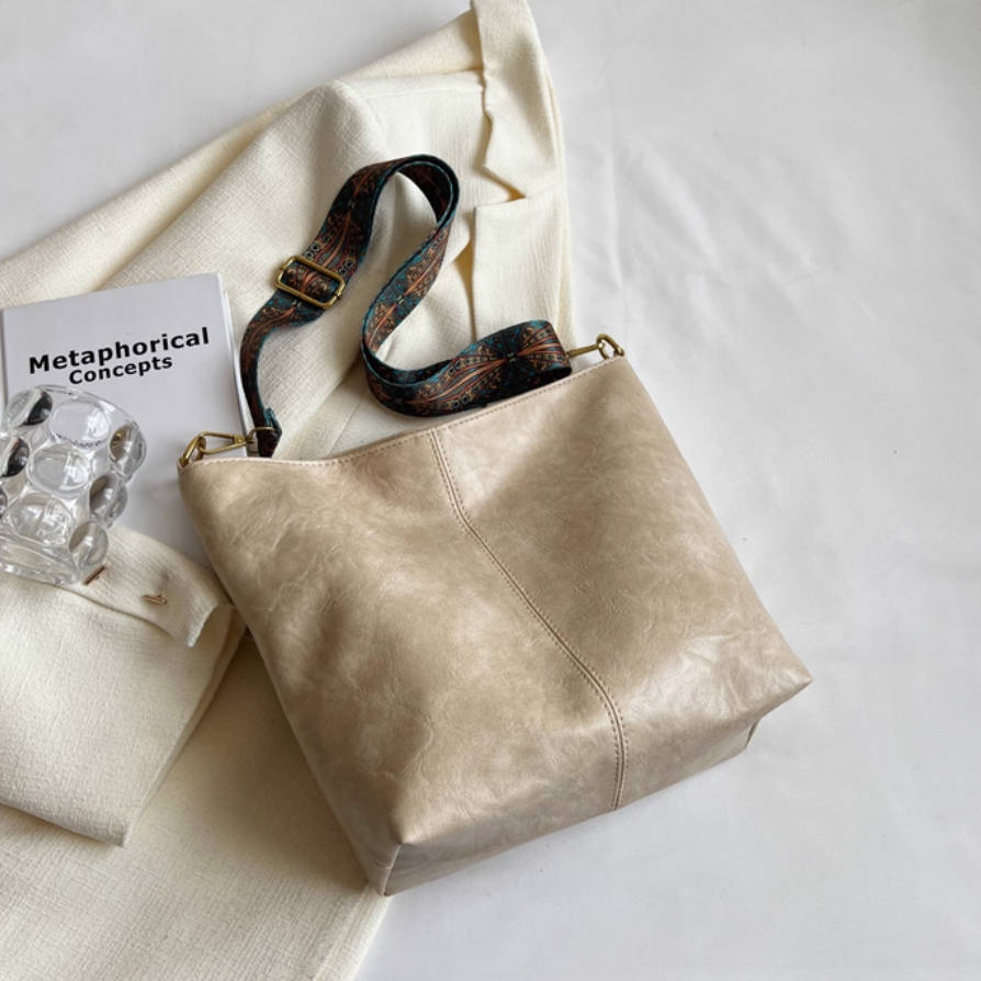 Square Leather Casual Daily High-Capacity T-o-t-e B-a-g