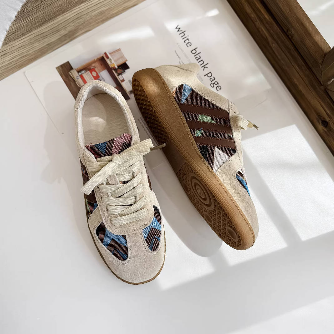 Retro Leather Sueded Patchwork Round Toe Casual Sneakers