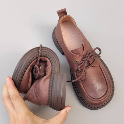 Chaussures rétro à enfiler, en cuir, bout large, semelle souple et épaisse, à lacets.