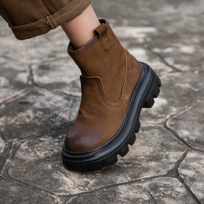 Women Retro Suede Leather Chelsea Boots Round Toe Ankle Boots