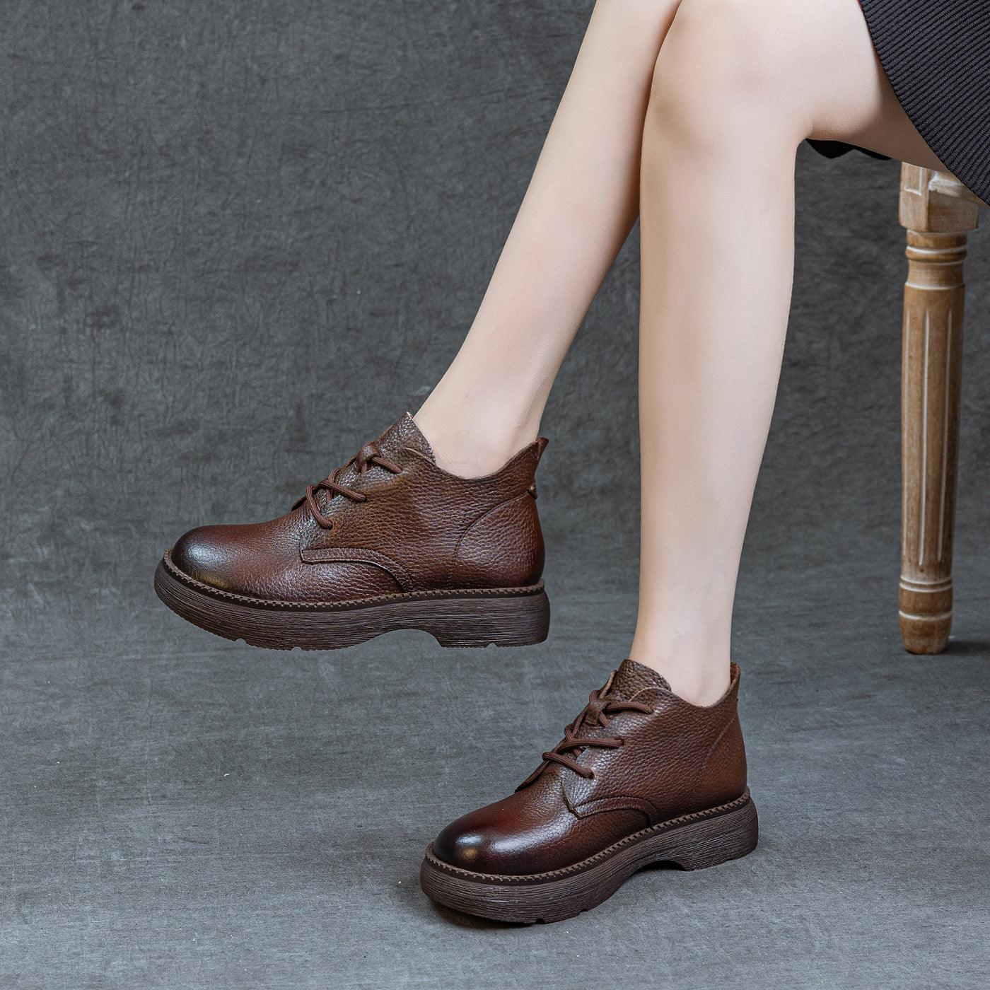 Babakud Retro Top Leather Round Toe Soft Sole Slip-On Flat Boots