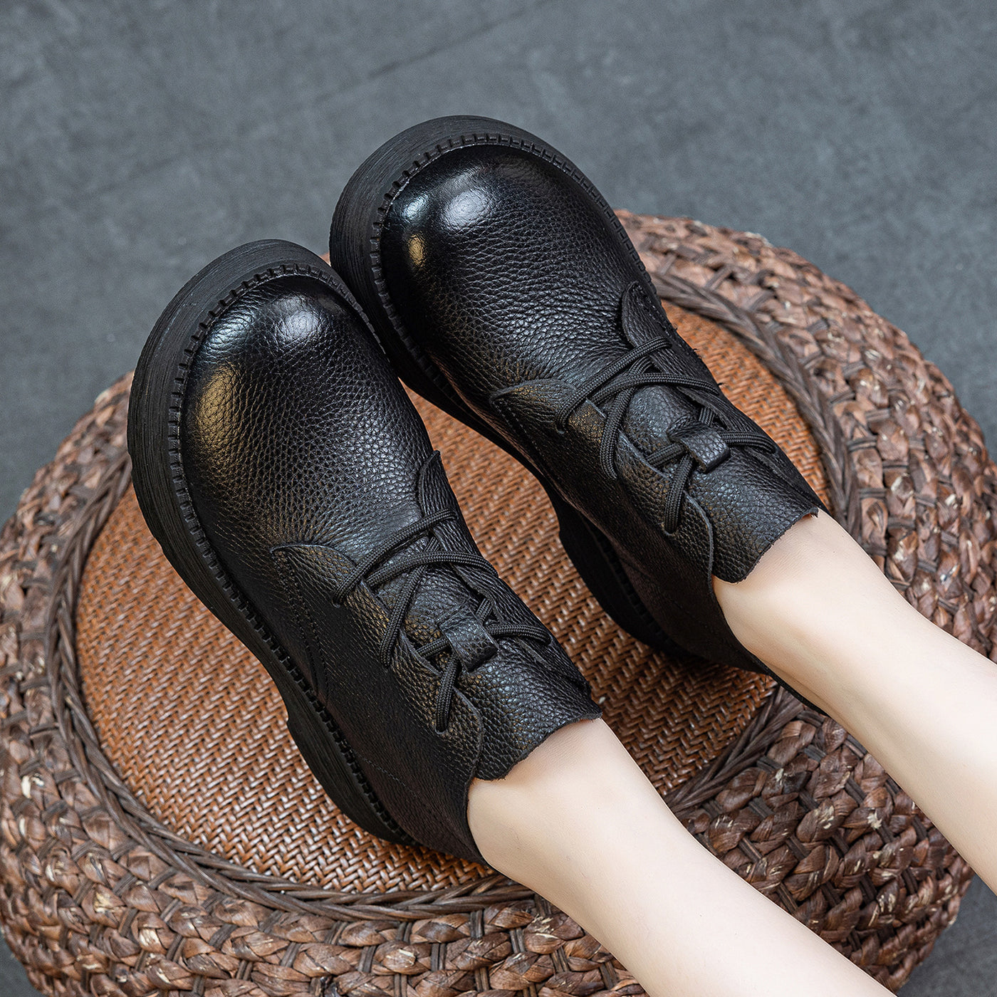 Babakud Retro Top Leather Round Toe Soft Sole Slip-On Flat Boots