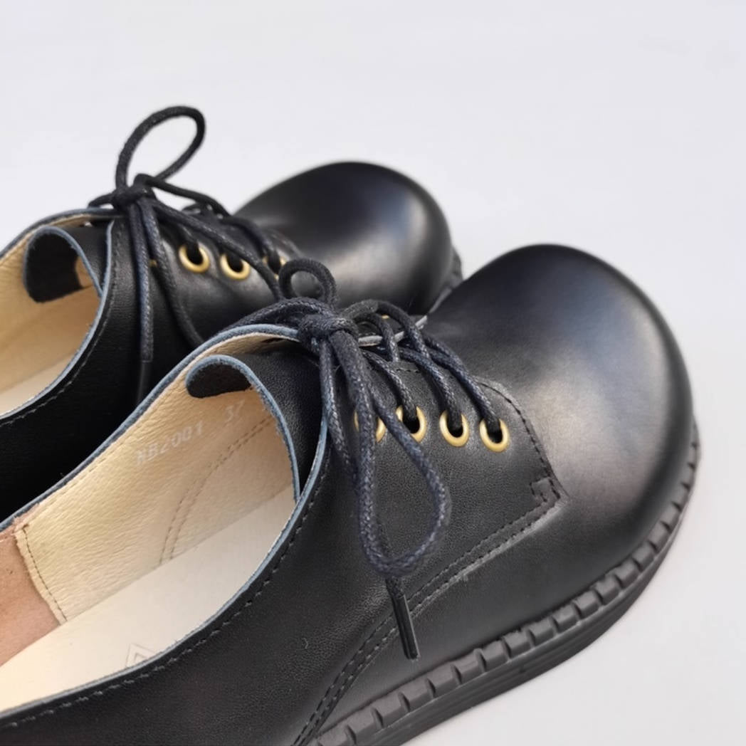 Retro Leather Round Wide Toe Comfortable Chunky Shoes