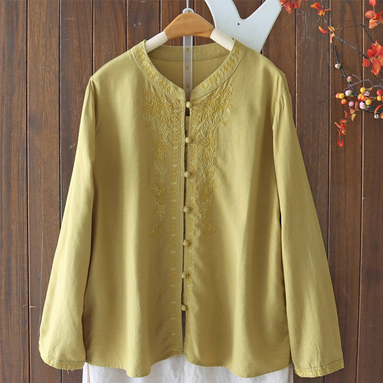 Autumn Retro Round Neck Embroidered Loose Long Sleeves Shirts