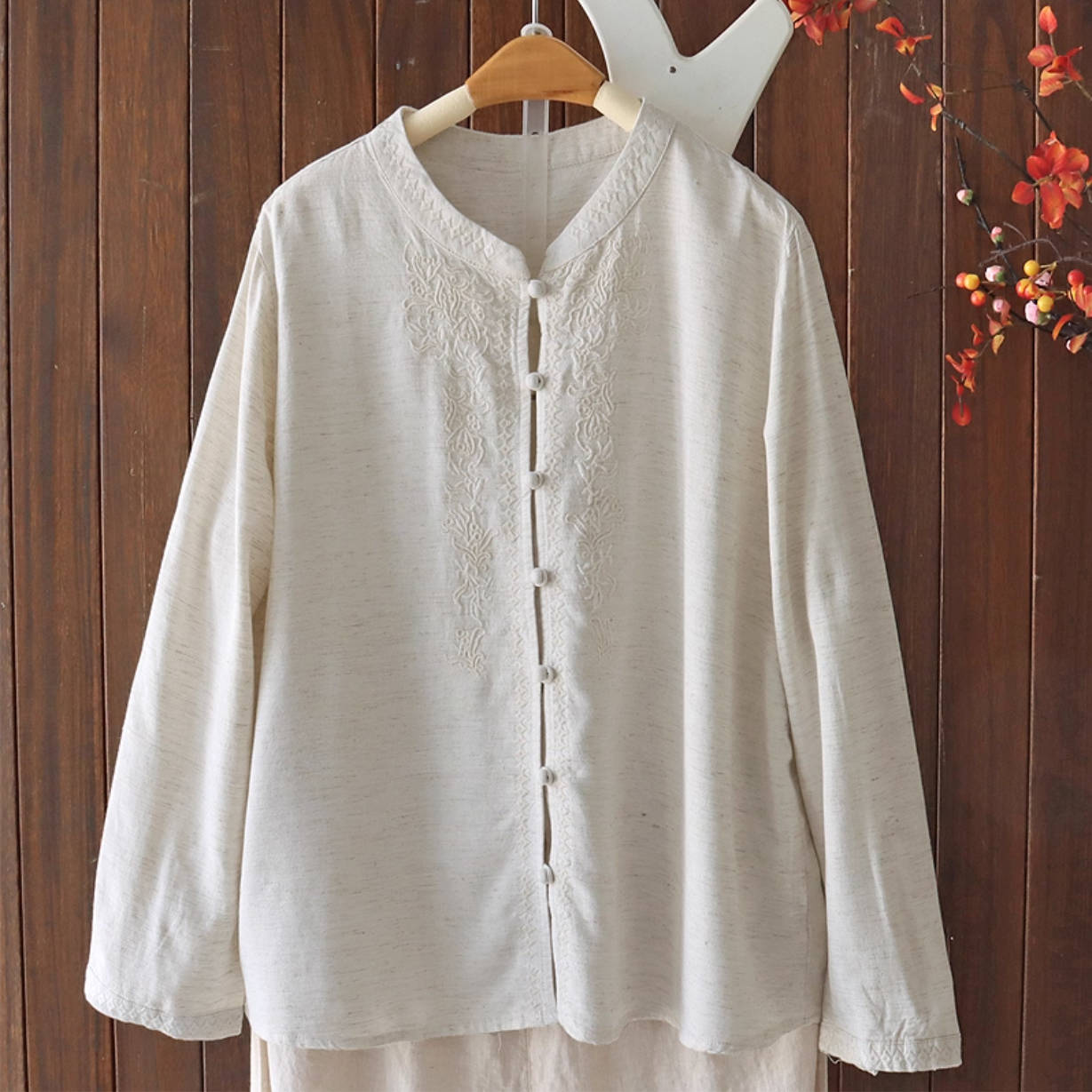 Autumn Retro Round Neck Embroidered Loose Long Sleeves Shirts