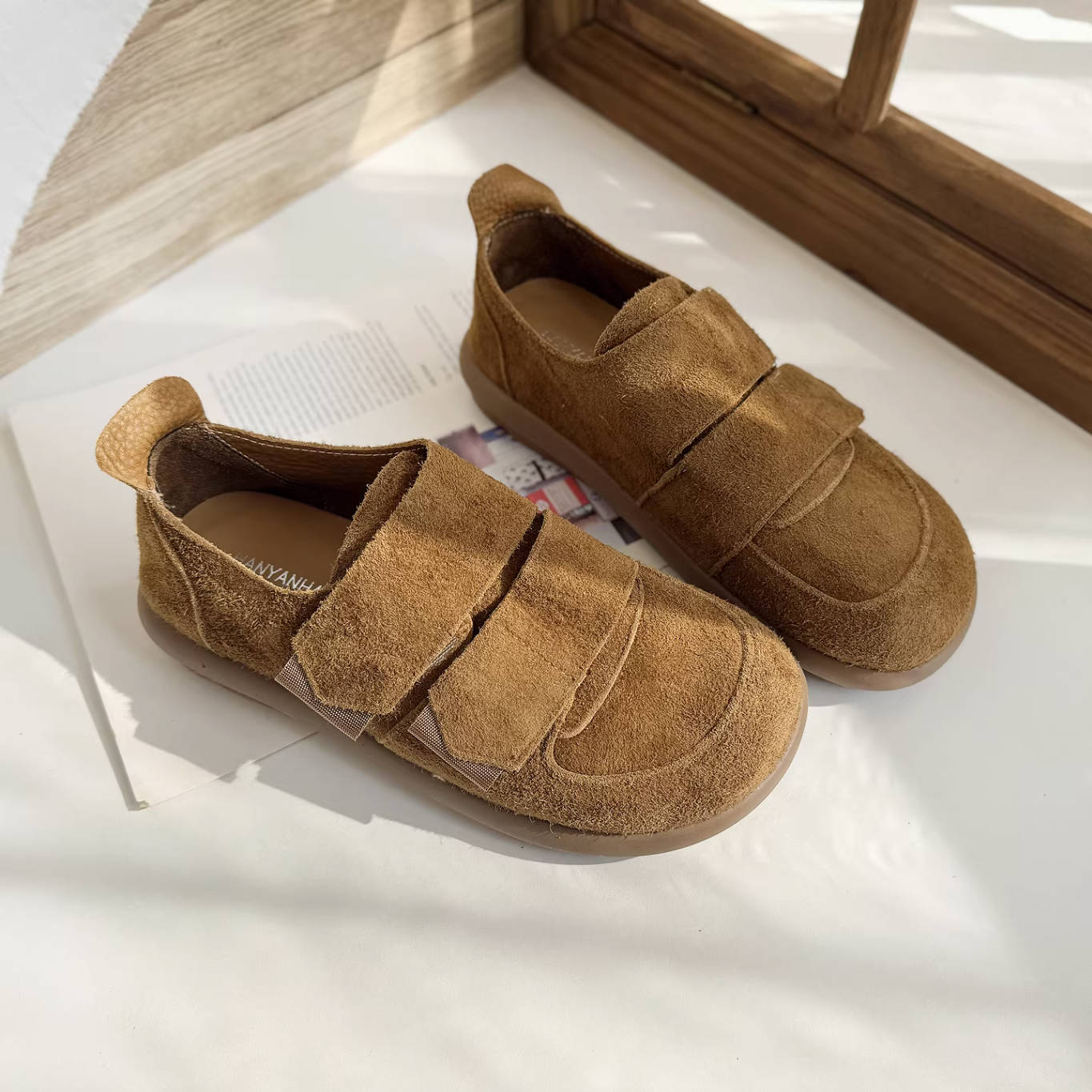 Autumn Sueded Wide Toe Velcro Casual Flat Shoes