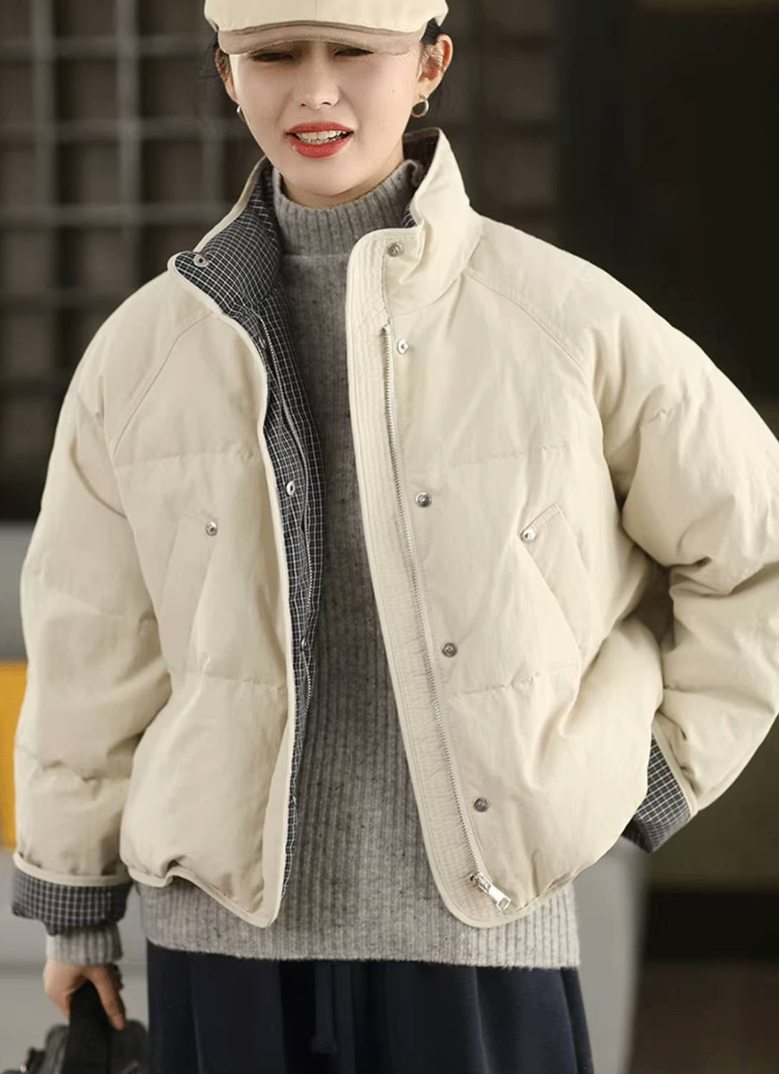 Chaqueta corta de plumón con cuello alto y cuadros de algodón cálido para invierno