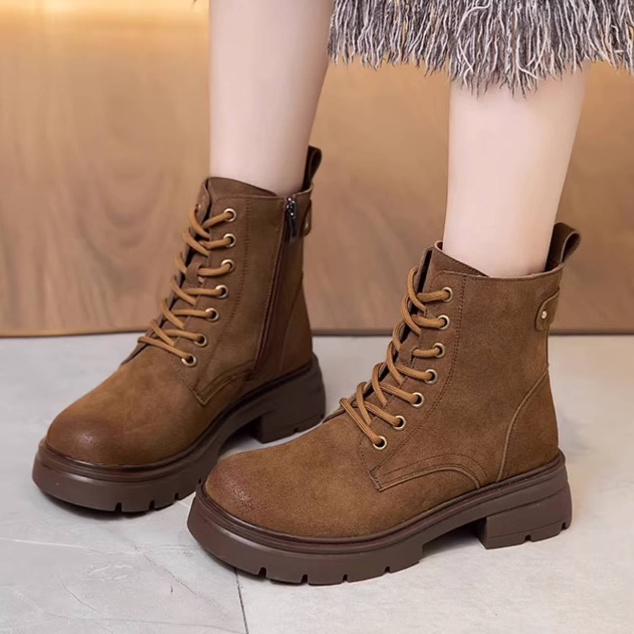 Women Retro Leather Trendy Versatile Chunky Plush Ankle Boots