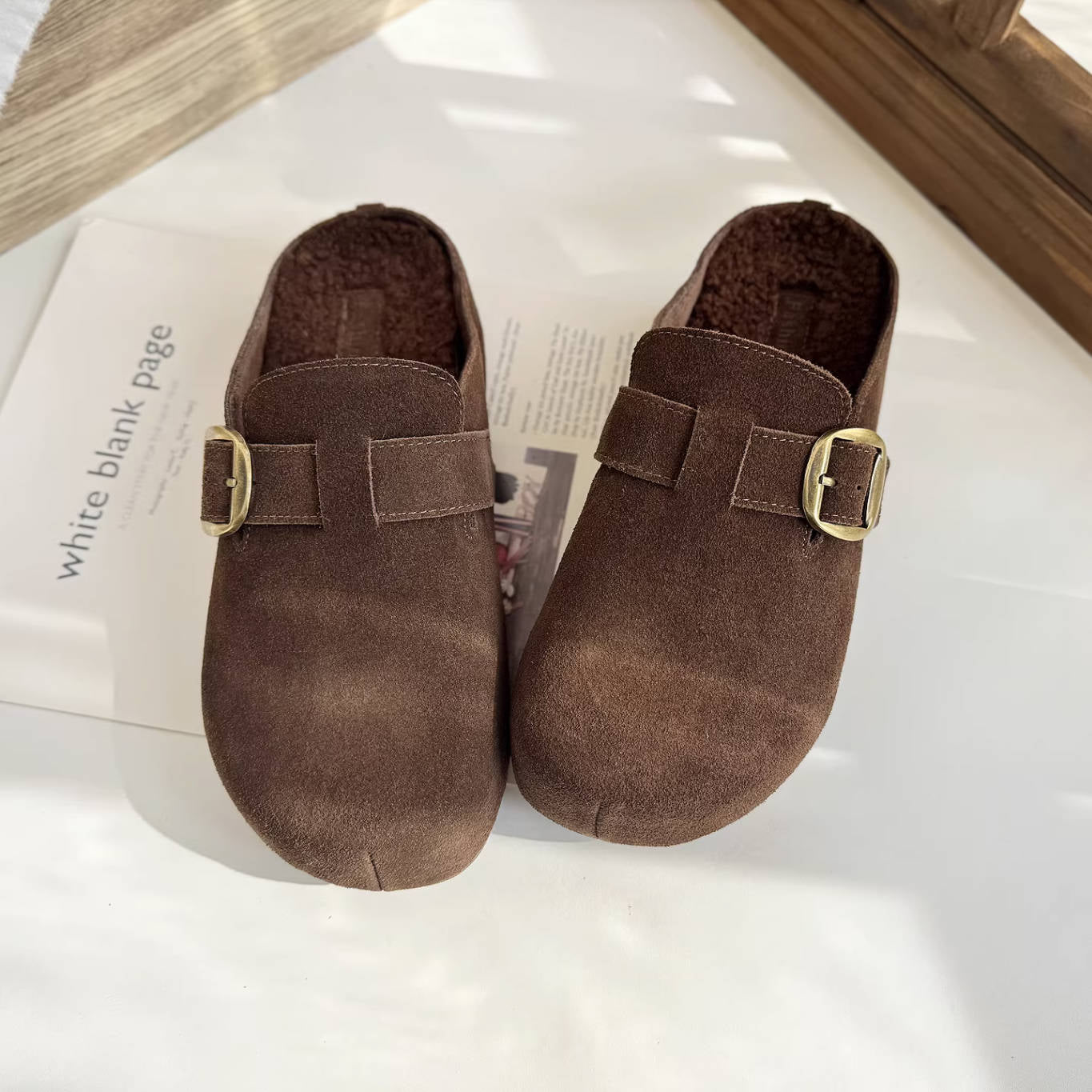 Retro Leather Sueded Round Wide Toe Warm Sole Flat Slippers