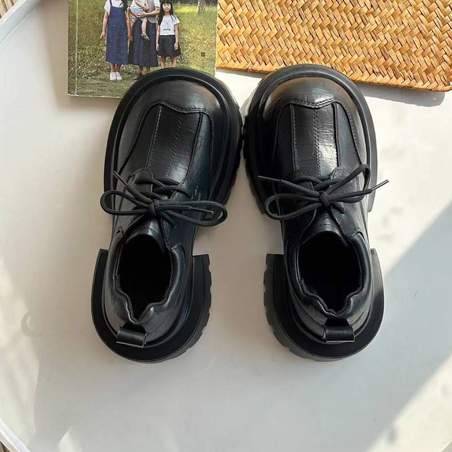 Retro Leather Wide Toe Platform Thick Sole Lace-Up Shoes