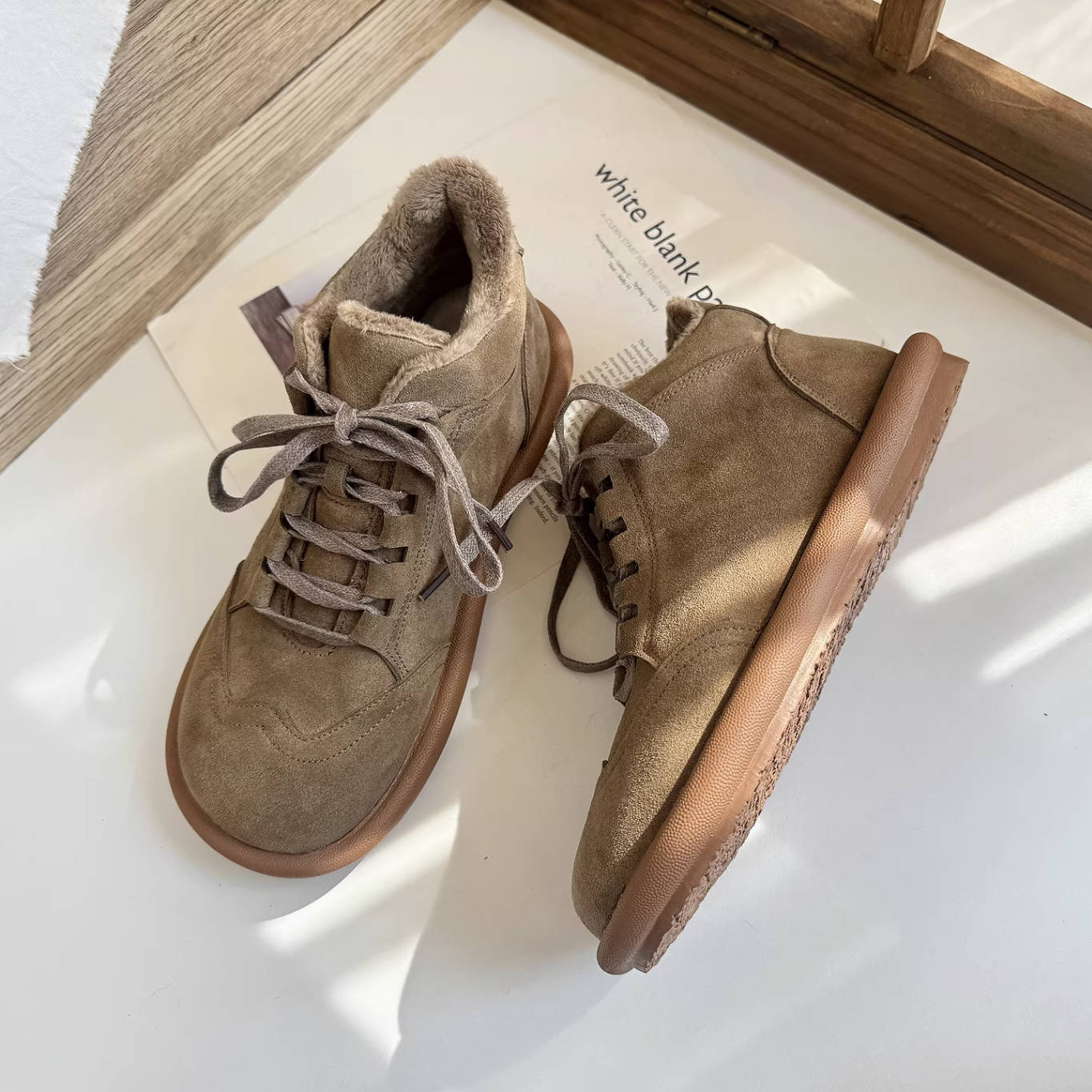 Retro Sueded Thick Soft Sole Round Wide Toe Lace-Uo Ankle Boots