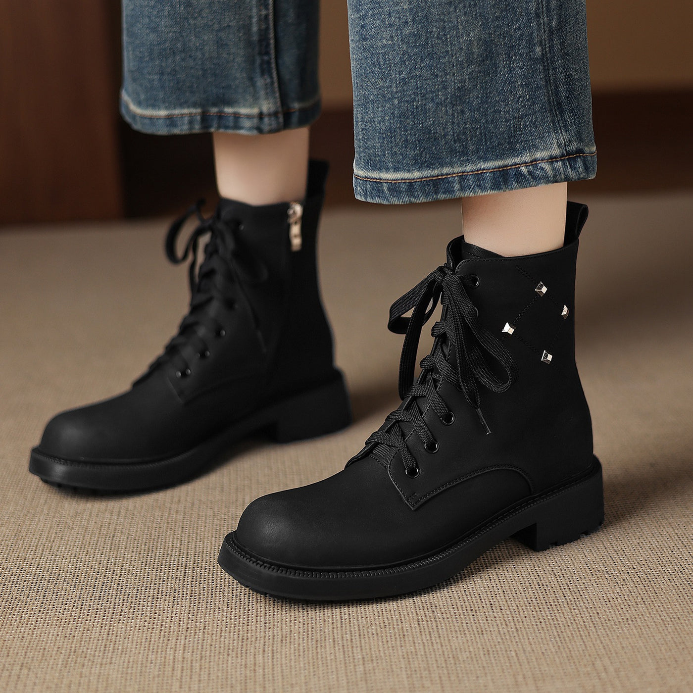 Vintage Fashionable Leather Studs Lace-Up Chunky Boots
