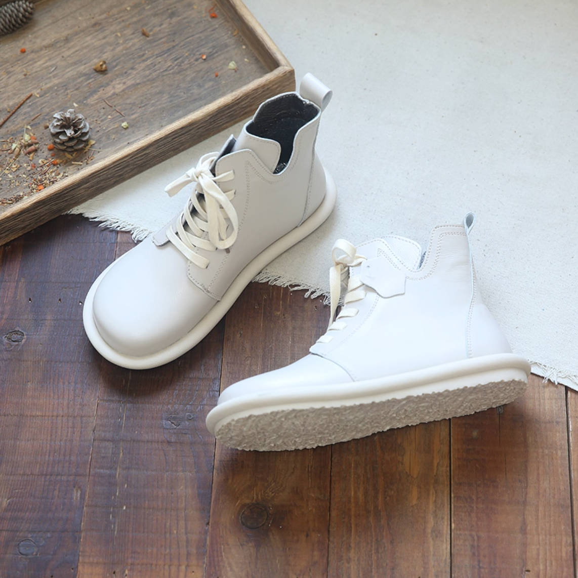 Retro Cowhide Round Toe Comfortable Soft Flat Sole Lace-Up Boots