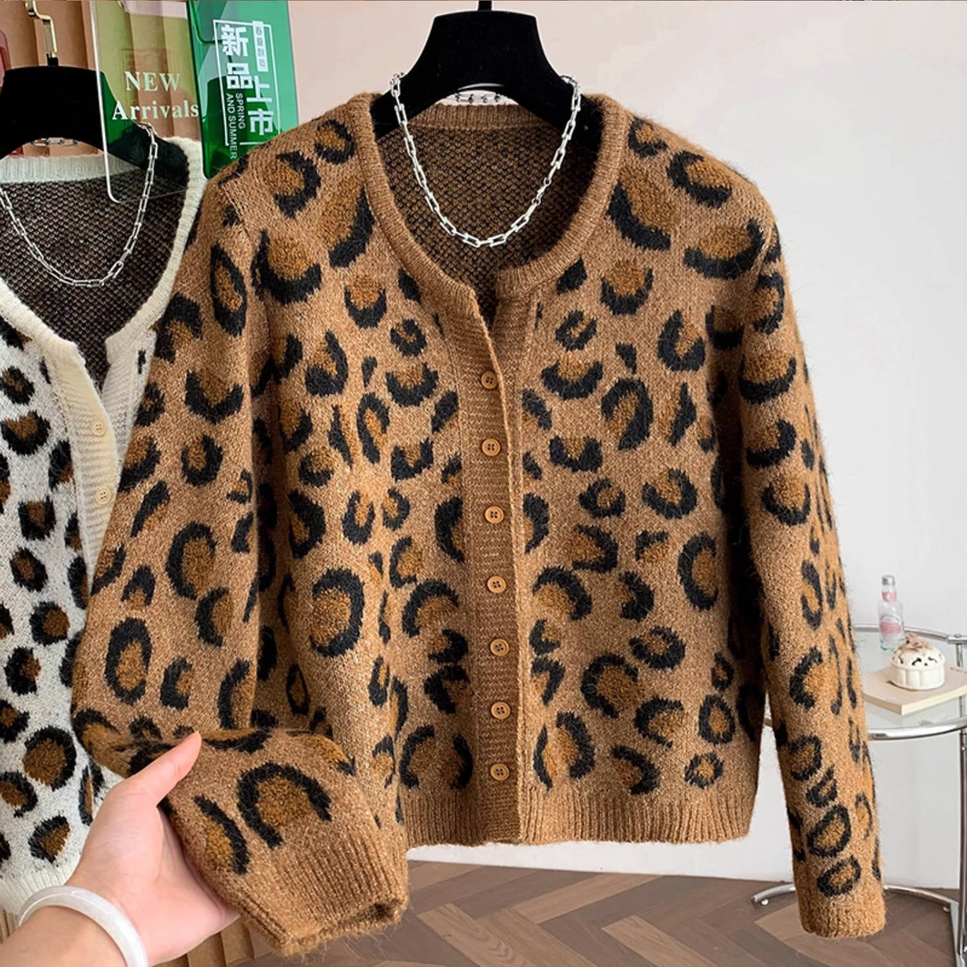 Winter Round Neck Leopard Single-Breasted Fashion Casual Sweater