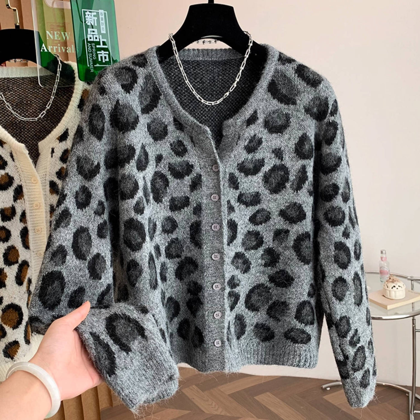 Winter Round Neck Leopard Single-Breasted Fashion Casual Sweater