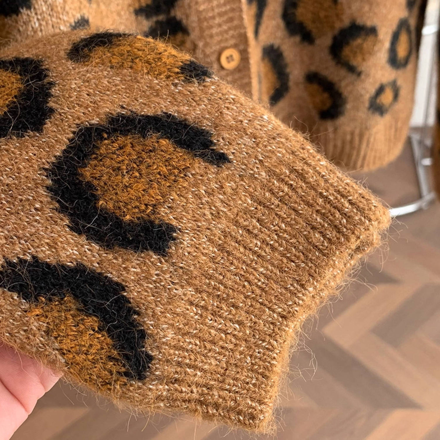 Winter Round Neck Leopard Single-Breasted Fashion Casual Sweater