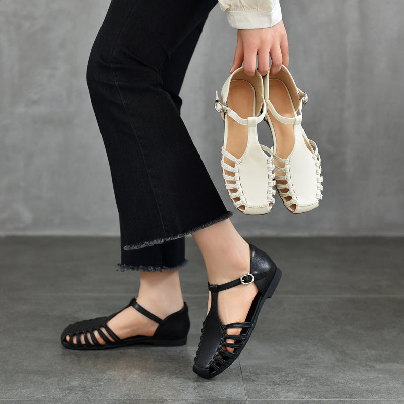 Women Retro Leather Breathable Soft Flat Sole Closed Toe Sandals