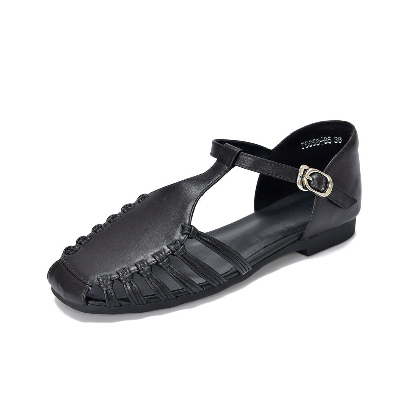 Women Retro Leather Breathable Soft Flat Sole Closed Toe Sandals