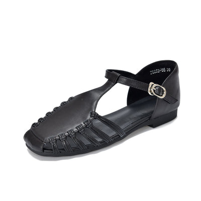 Women Retro Leather Breathable Soft Flat Sole Closed Toe Sandals
