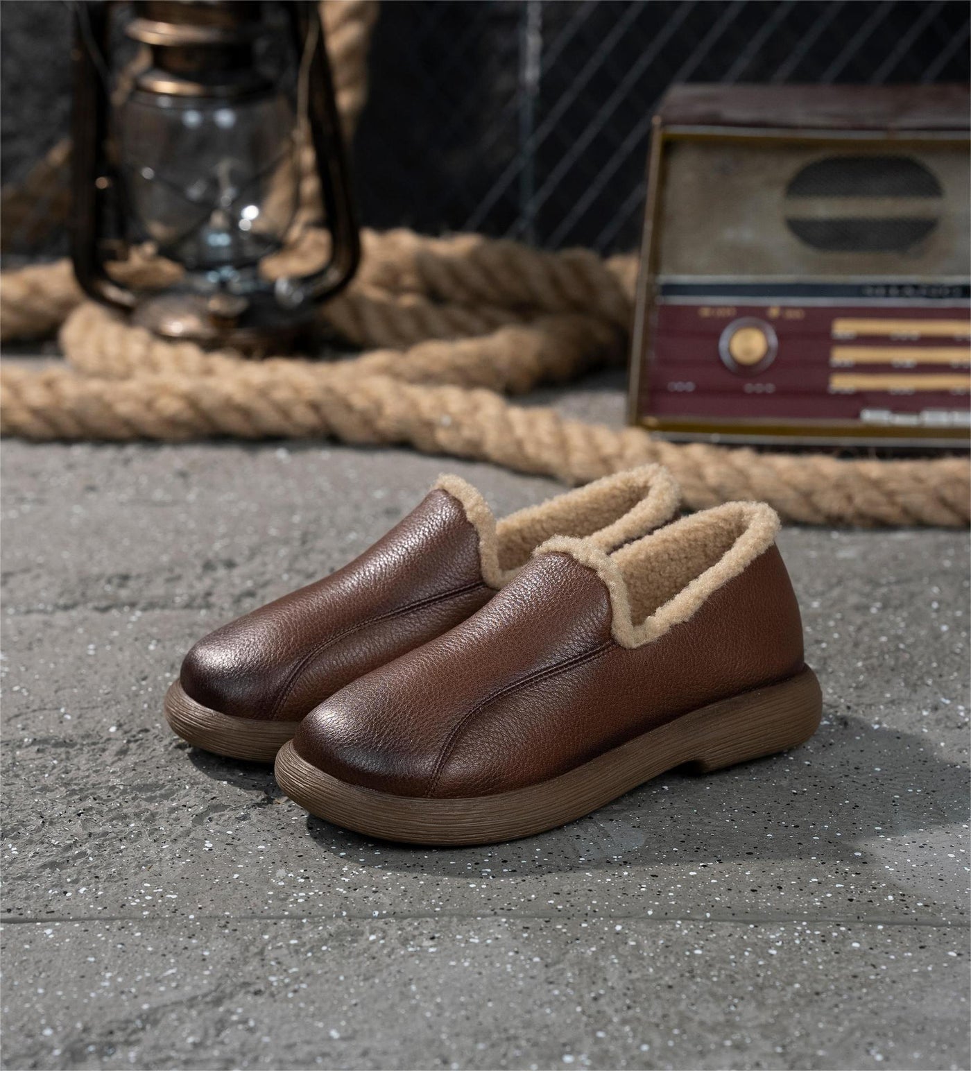 Retro Top Leather Round Toe Warm Fleece-In Soft Shoes