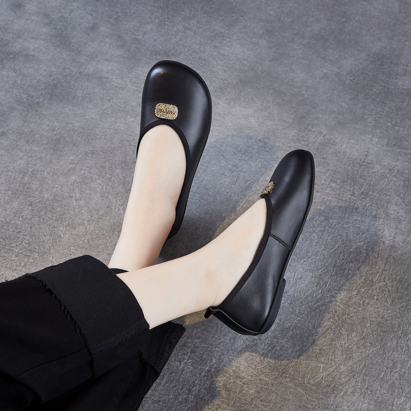 Summer Elegant Leather Soft Flat Sole Shallow Slip-On Shoes