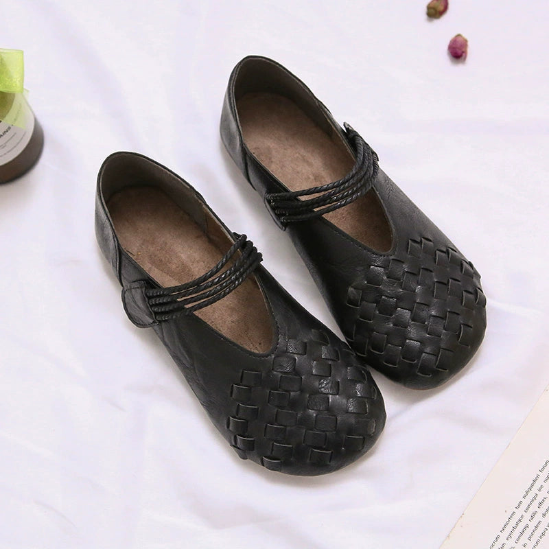 Women Casual Retro Woven Round Toe Flat Sole Velcro Sandals