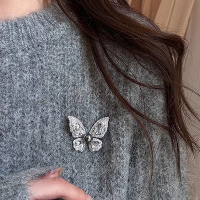Babakud Elegant Diamonds Butterfly Pearl Shinny Brooch