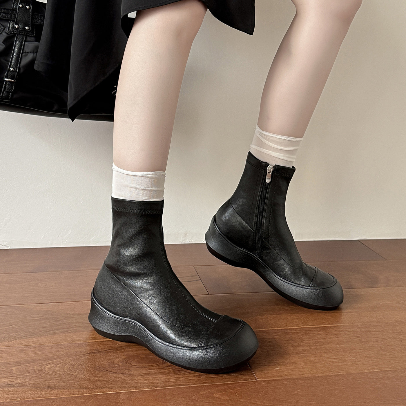 Versatile Leather Round Toe Casual Soft Sole Sports Boots