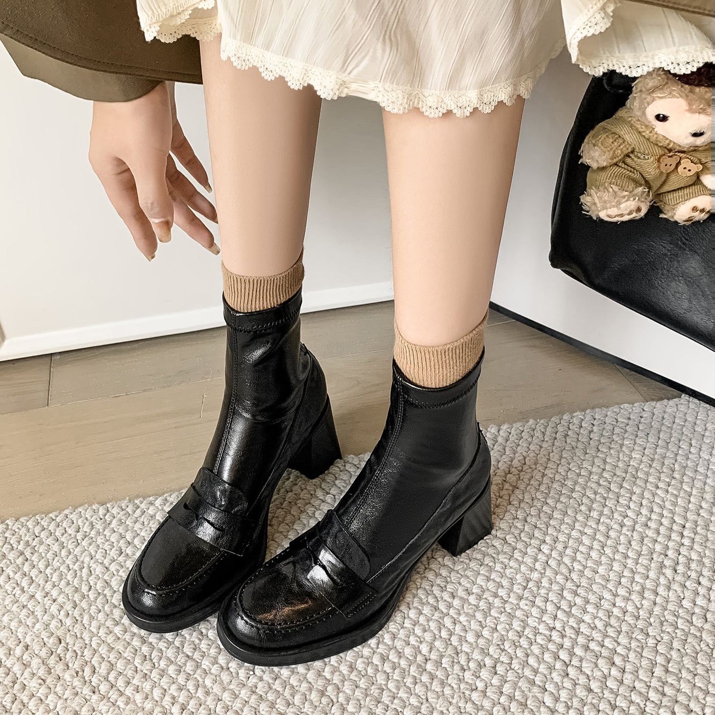 Women Elegant Sheepskin Leather Chunky Zipper Mid-Calf Boots