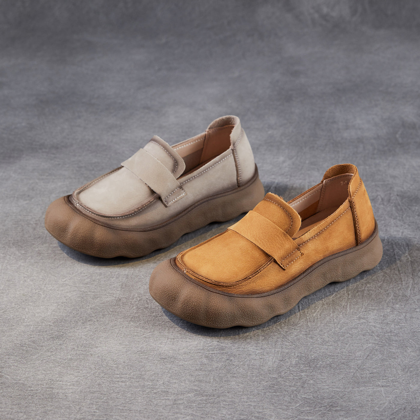 Retro Leather Casual Soft Sole Slip-On Versatile Loafer Shoes