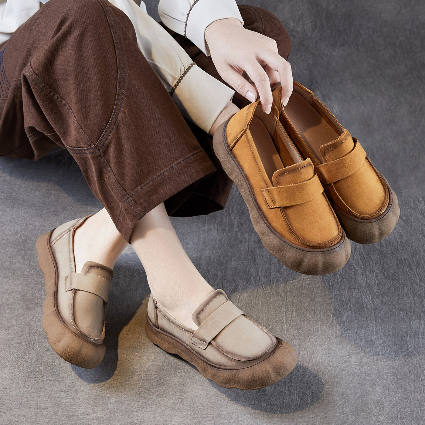 Retro Leather Casual Soft Sole Slip-On Versatile Loafer Shoes