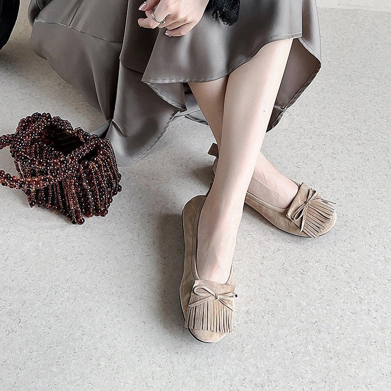 Women Retro Sheepskin Leather Round Toe Bow Tassel Soft Shoes