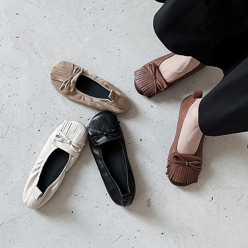 Women Retro Sheepskin Leather Round Toe Bow Tassel Soft Shoes