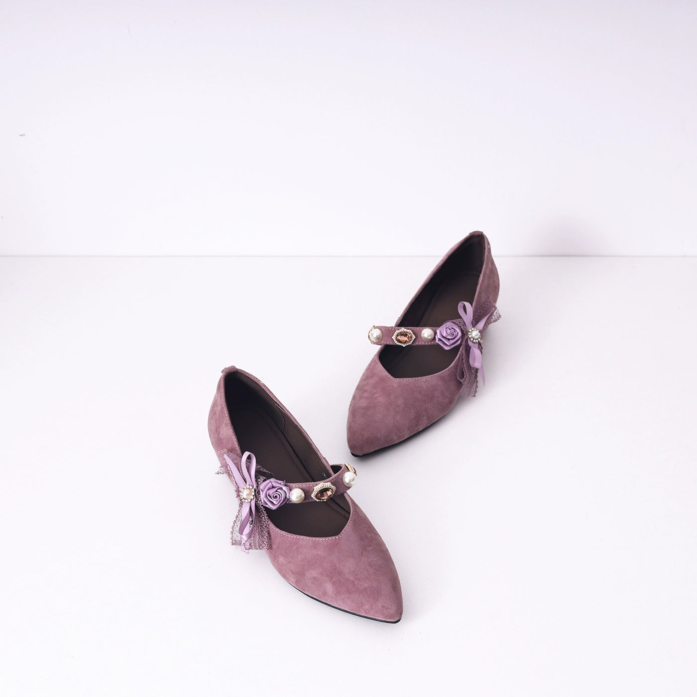 Women Elegant Sheepskin Leather Pointed Toe One Straped Shoes