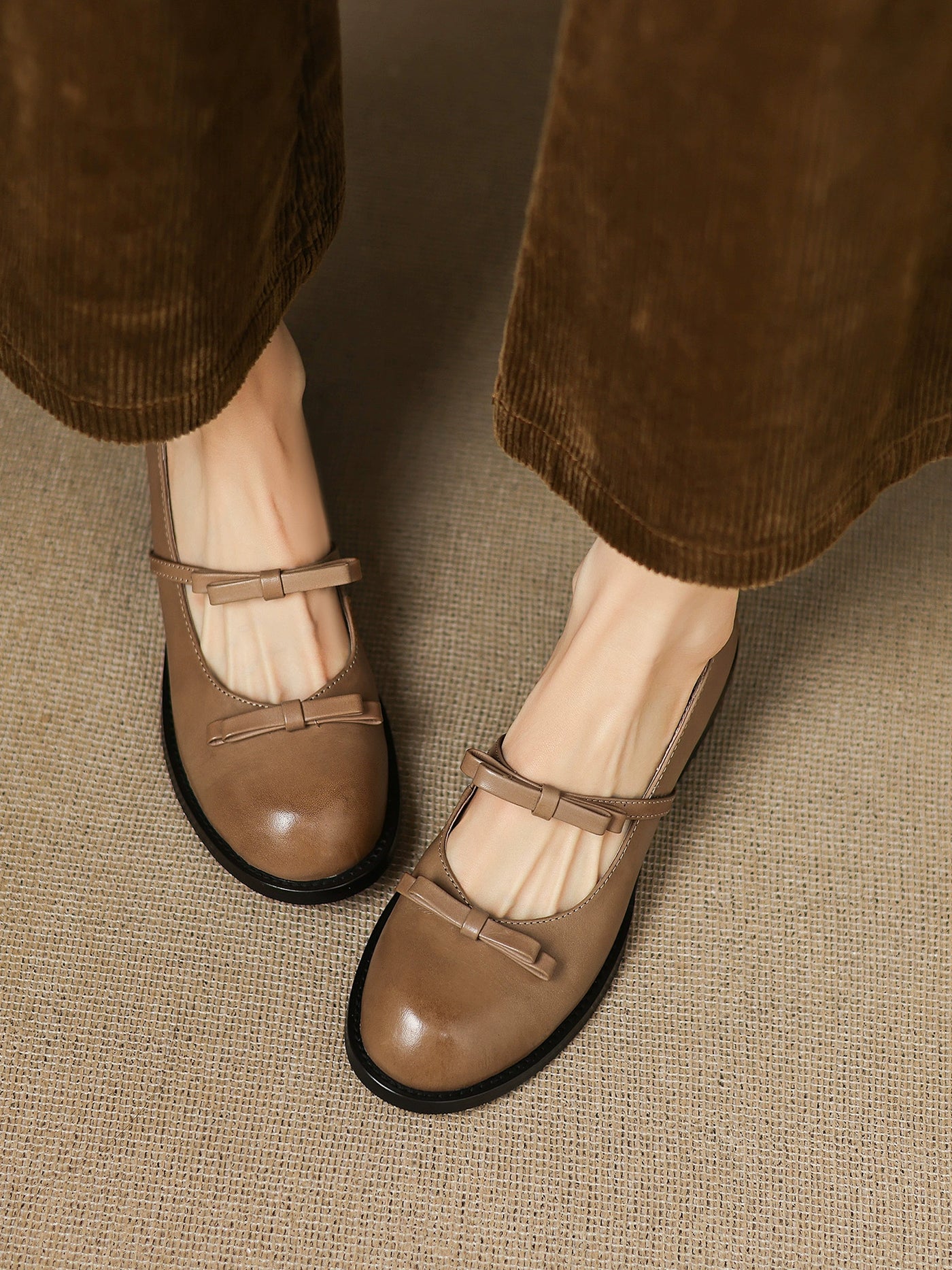 Women Retro Leather Chunky Round Toe One Straped Shoes