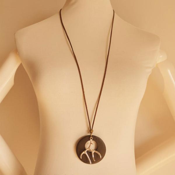 Accessory Retro Round Shape Metal Wood Necklace