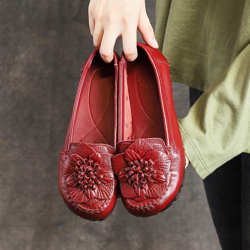 Autumn Flat Retro Floral Leather Casual Shoes September 2021 new-arrival 