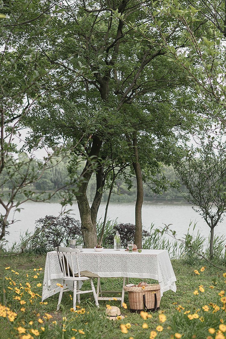 Embroidered Farmhouse Lace Tablecloth White