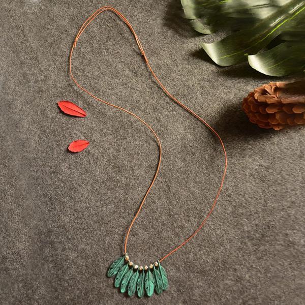 Ethnic Green Feather Tassel Pendant Necklace - Babakud