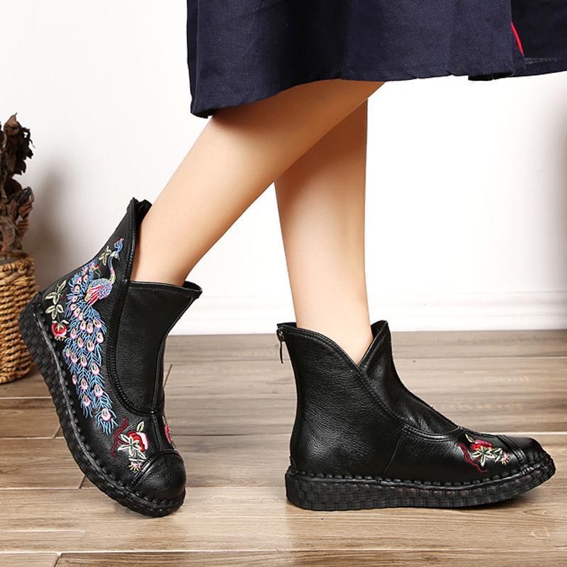 National Style Embroidered Comfortable Flat Boots