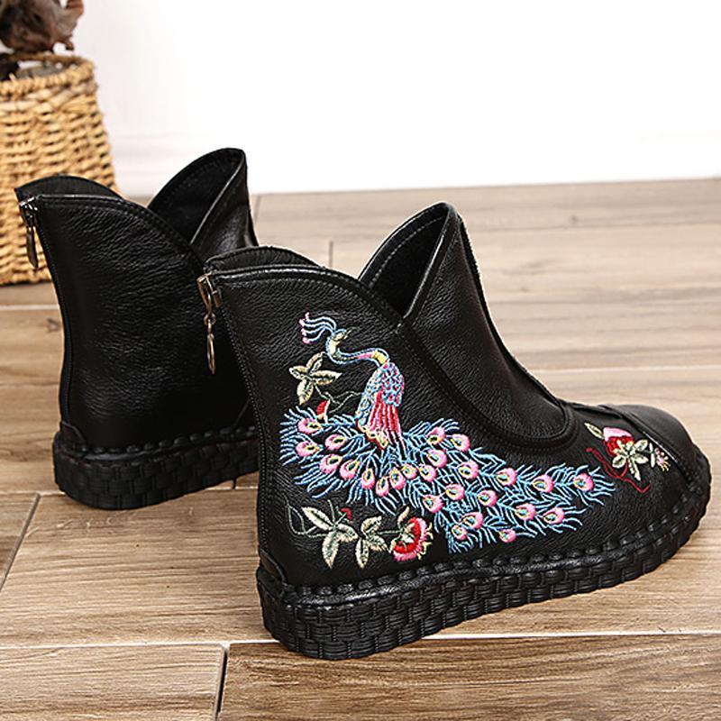National Style Embroidered Comfortable Flat Boots