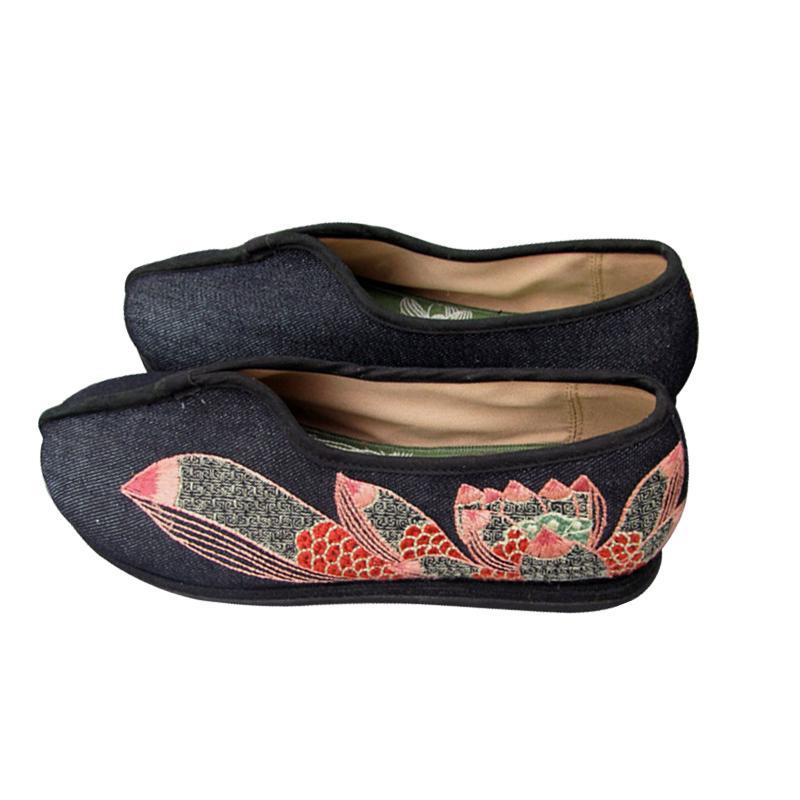 New National Embroidered Flat Vintage Shoes