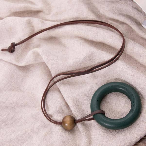 Vintage Women Retro Wooden Circle Necklace