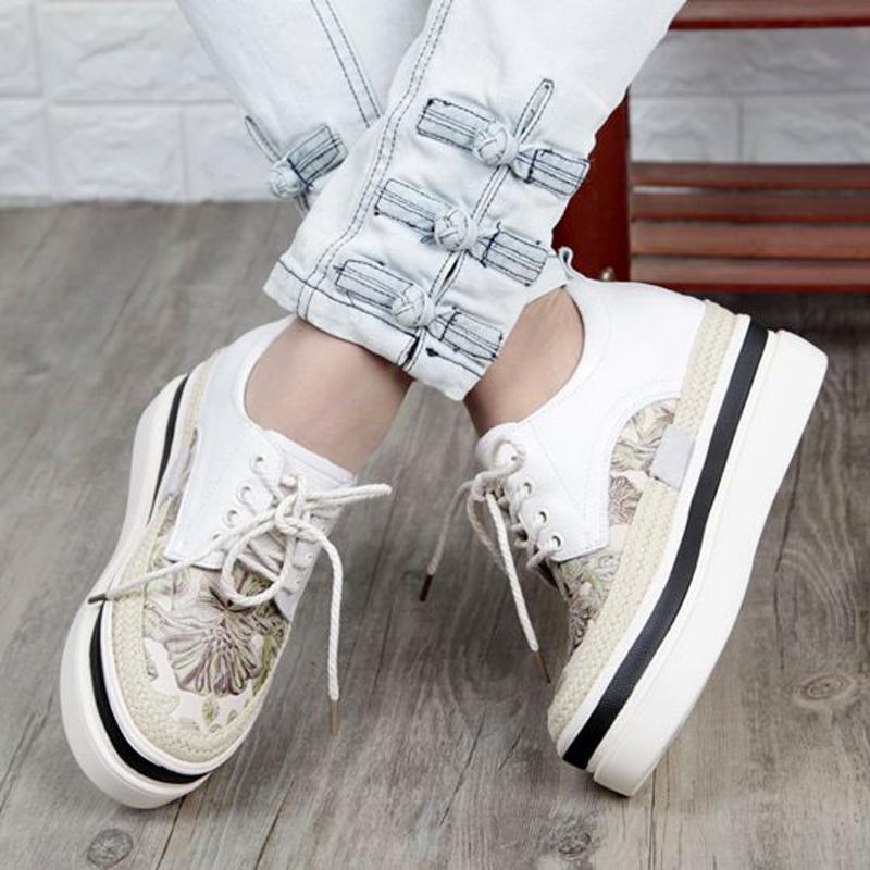 Waterproof Platform Round Toe Flower Leather Paneled Shoes 2019 April New 35 White 