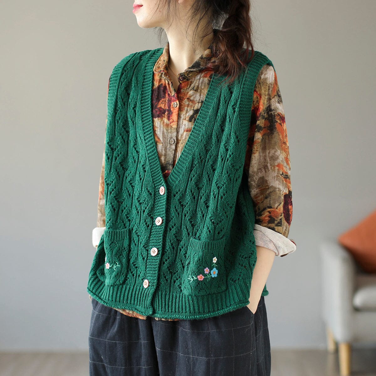 Women Autumn Retro Embroidery Hollow Knitted Waistcoat