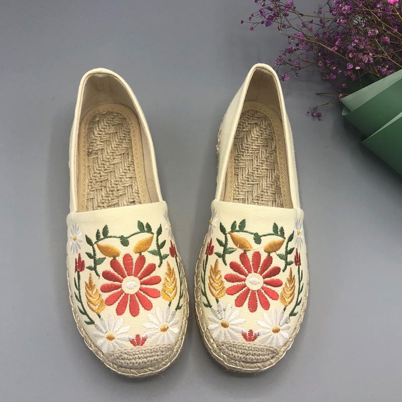 Women Casual Slip On Embroidered Flat Breathable Shoes 2019 Jun New 