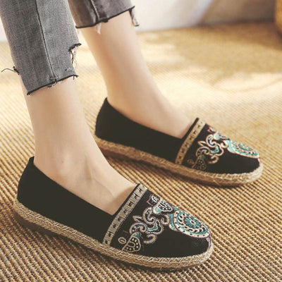 Women Casual Slip On Embroidered Low Heel Breathable Shoes