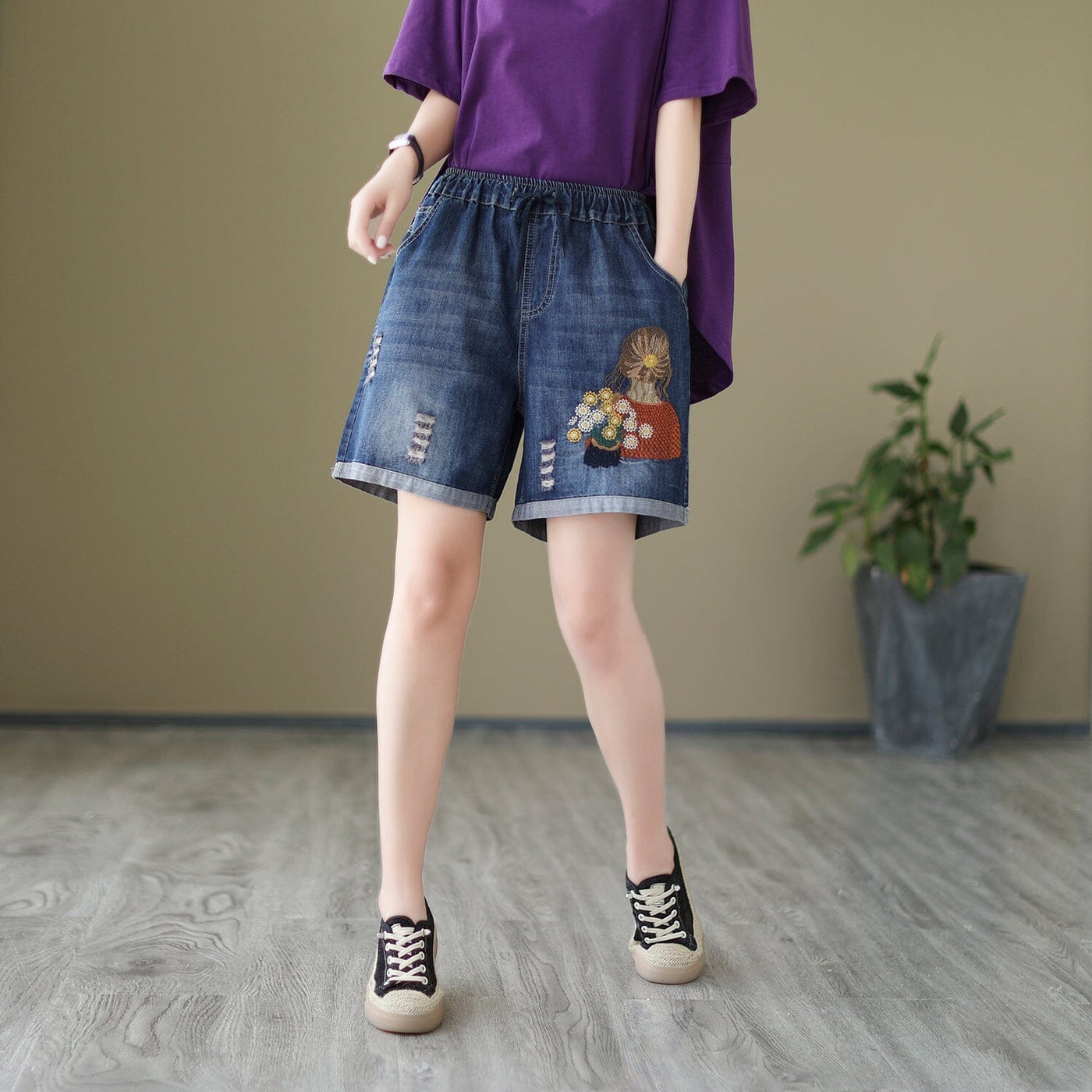 Women Loose Casual Embroidery Denim Shorts