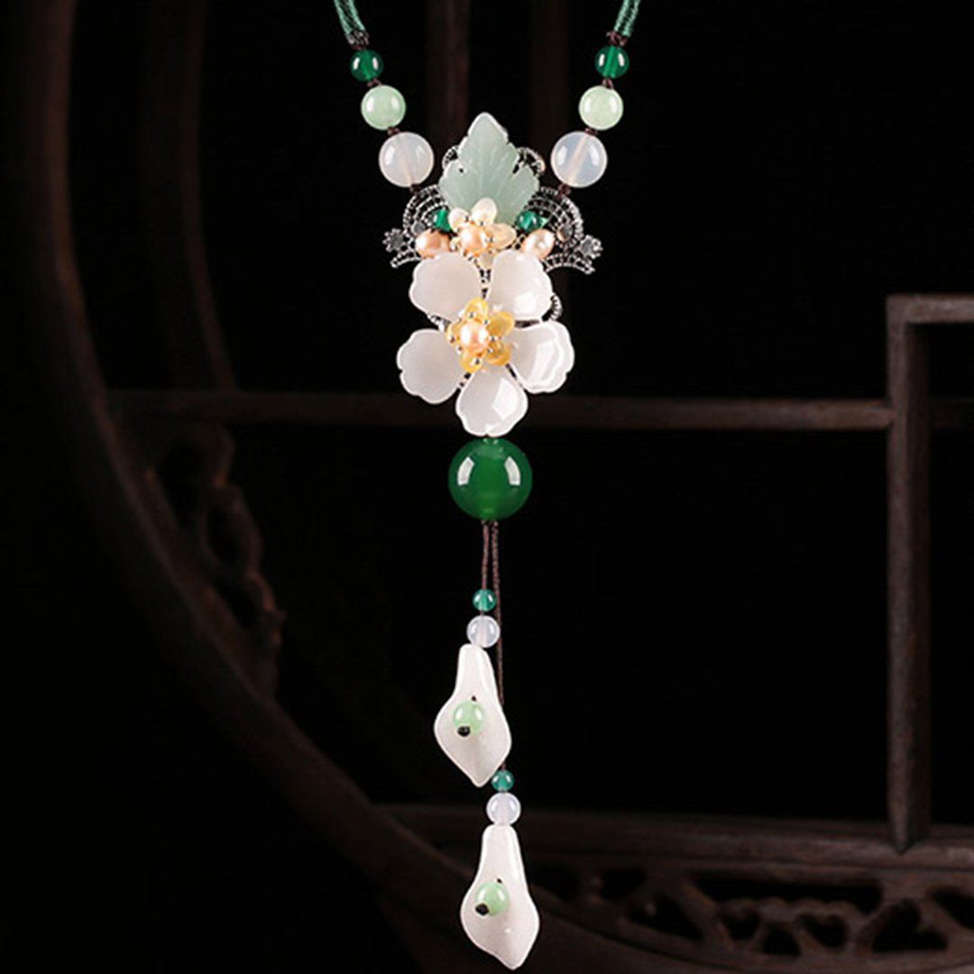 Women Retro Ornament Chain Simple Pendant Accessories Necklace
